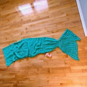 Mermaid tail blanket